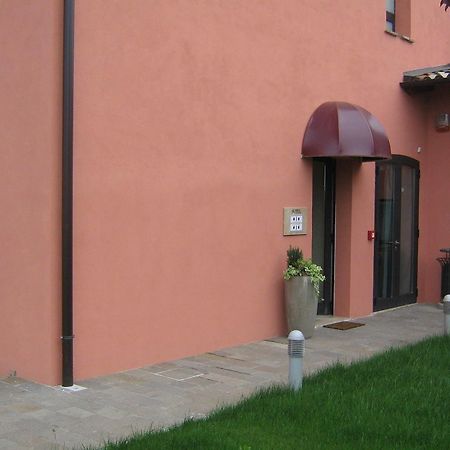 Hotel Hyknusa Reggio nell'Emilia Zewnętrze zdjęcie